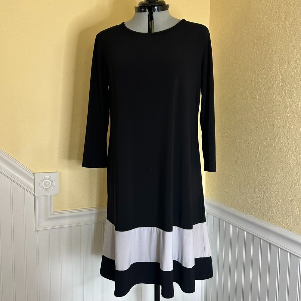 Nik and Nash Black & White Colorblock Midi Dress | 3/4 Sleeve + Stretch | Medium